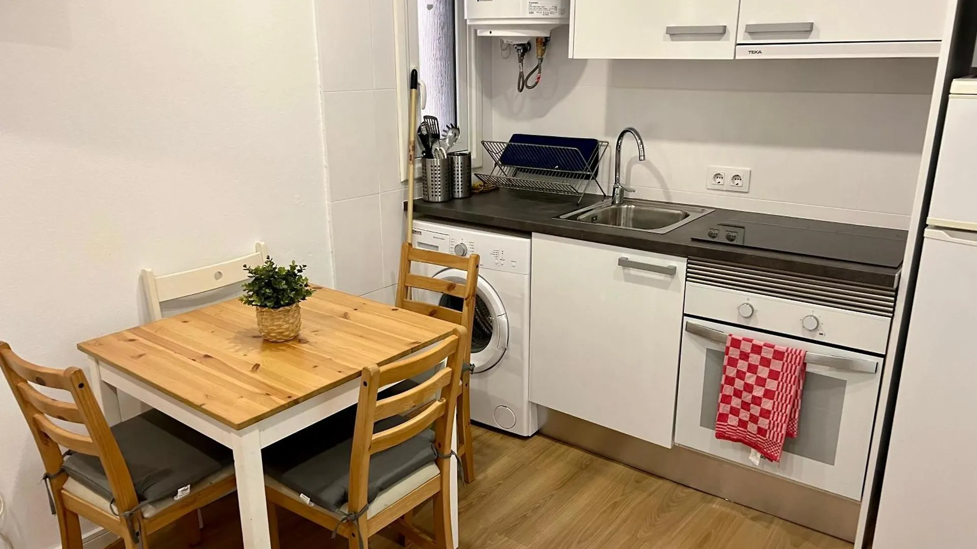Charming And Quiet Apartments Near Barcelona L'Hospitalet de Llobregat