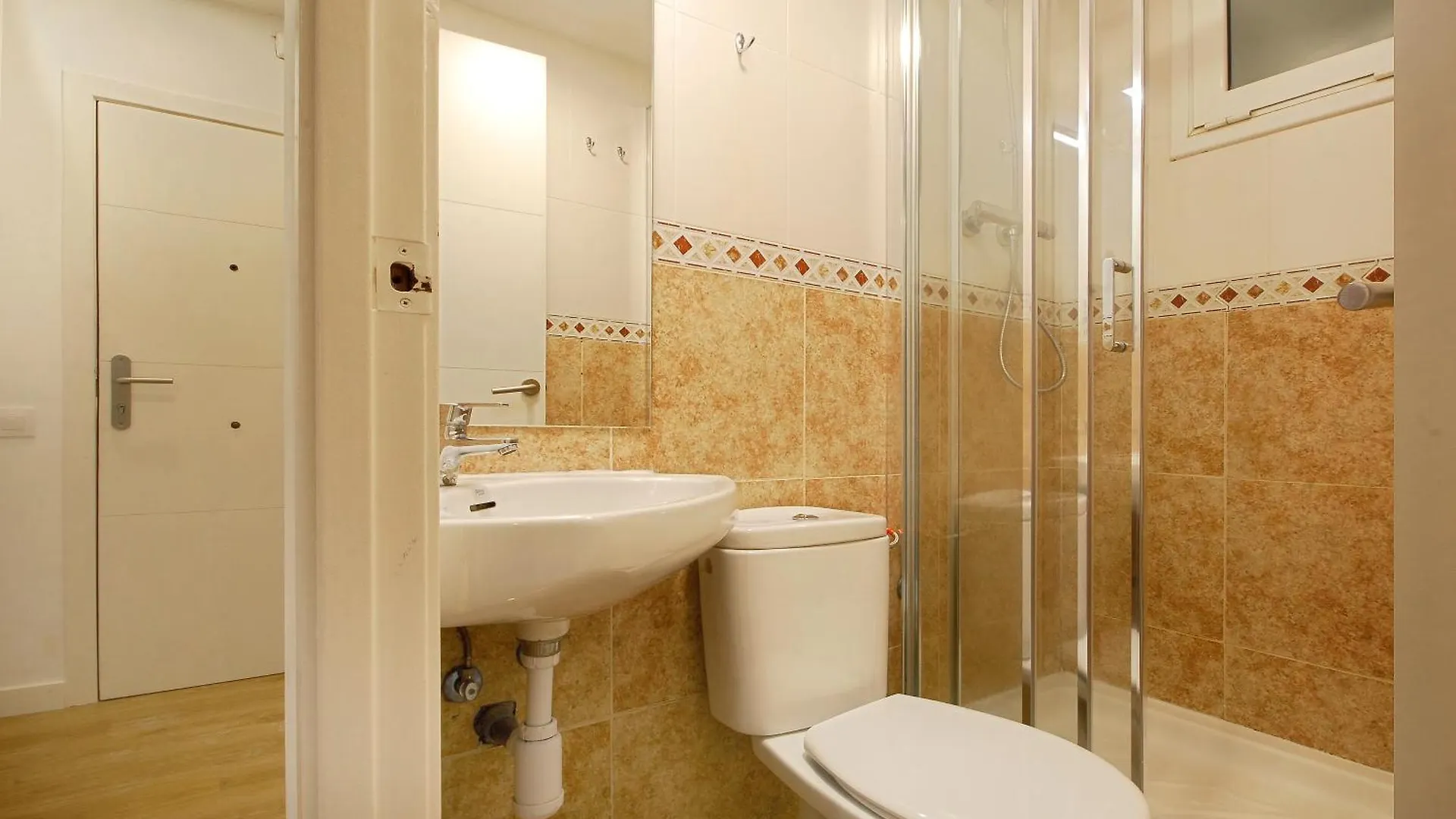 Charming And Quiet Apartments Near Barcelona L'Hospitalet de Llobregat