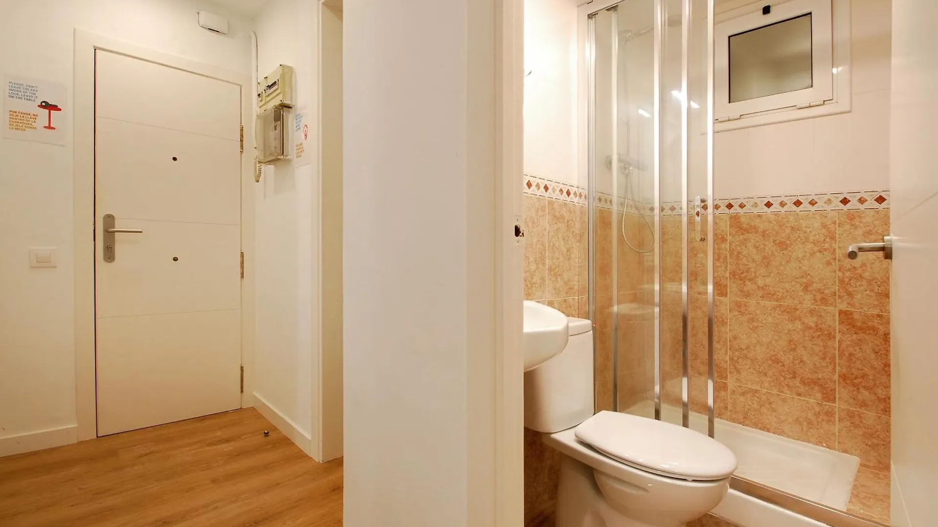 Charming And Quiet Apartments Near Barcelona L'Hospitalet de Llobregat 0*,  Spanje