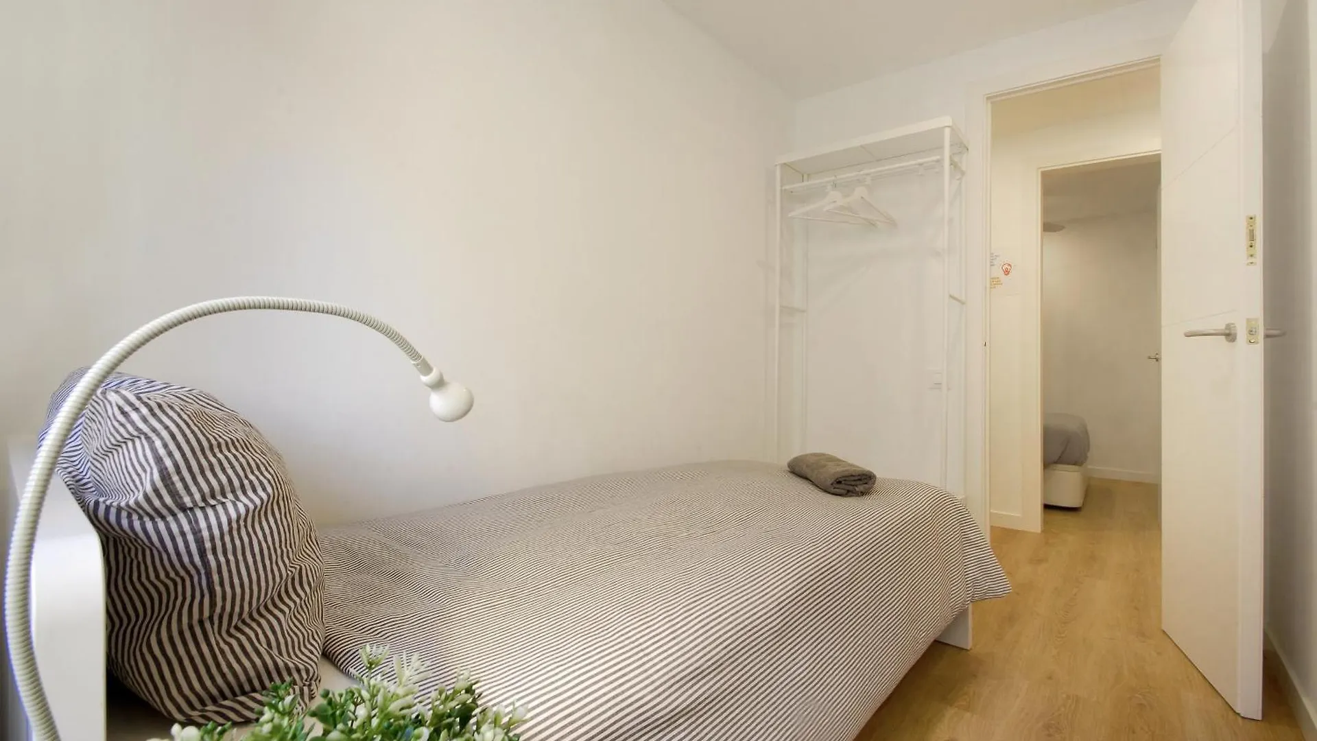 Charming And Quiet Apartments Near Barcelona L'Hospitalet de Llobregat