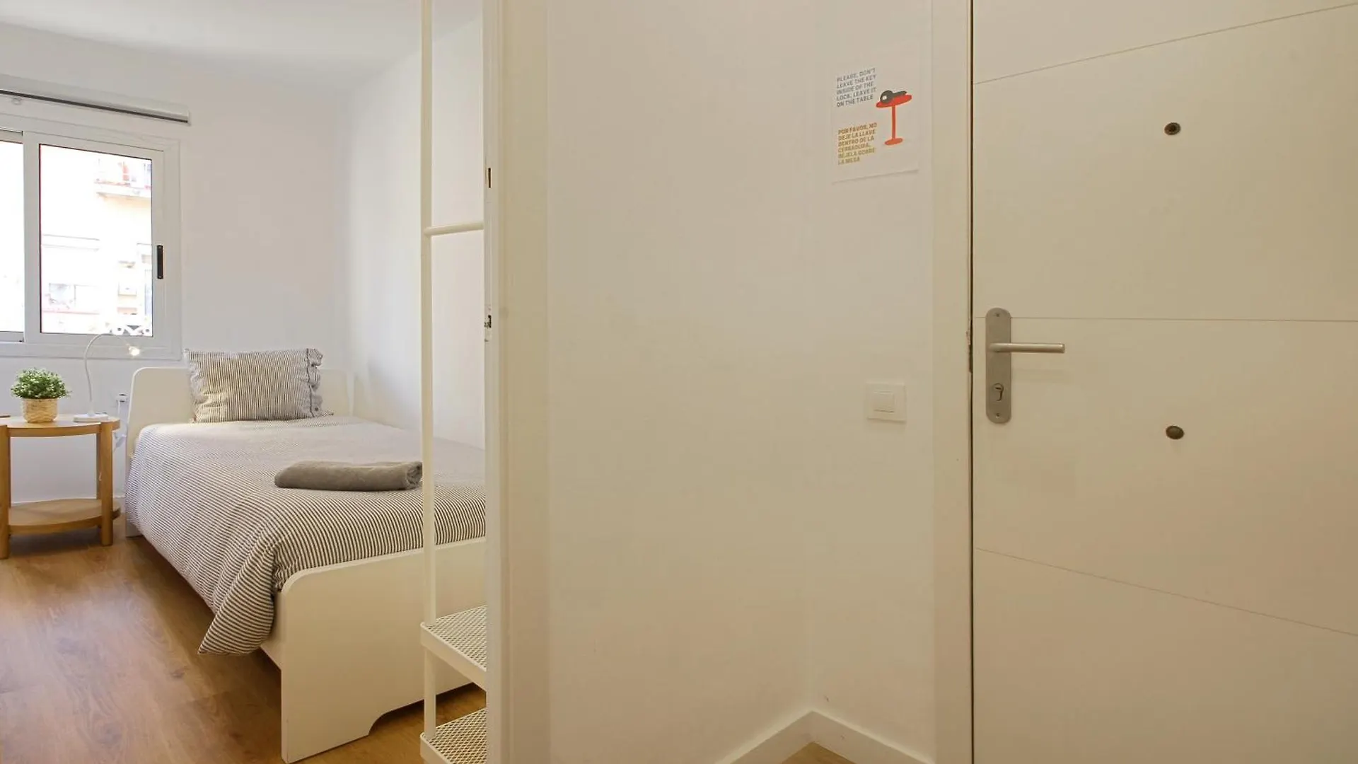 Charming And Quiet Apartments Near Barcelona L'Hospitalet de Llobregat Spanje