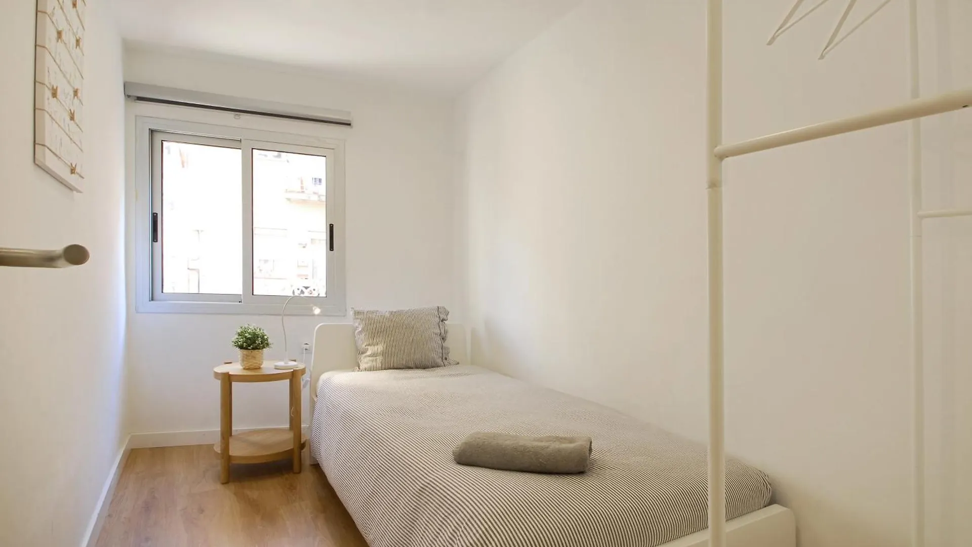 Charming And Quiet Apartments Near Barcelona L'Hospitalet de Llobregat Spanje